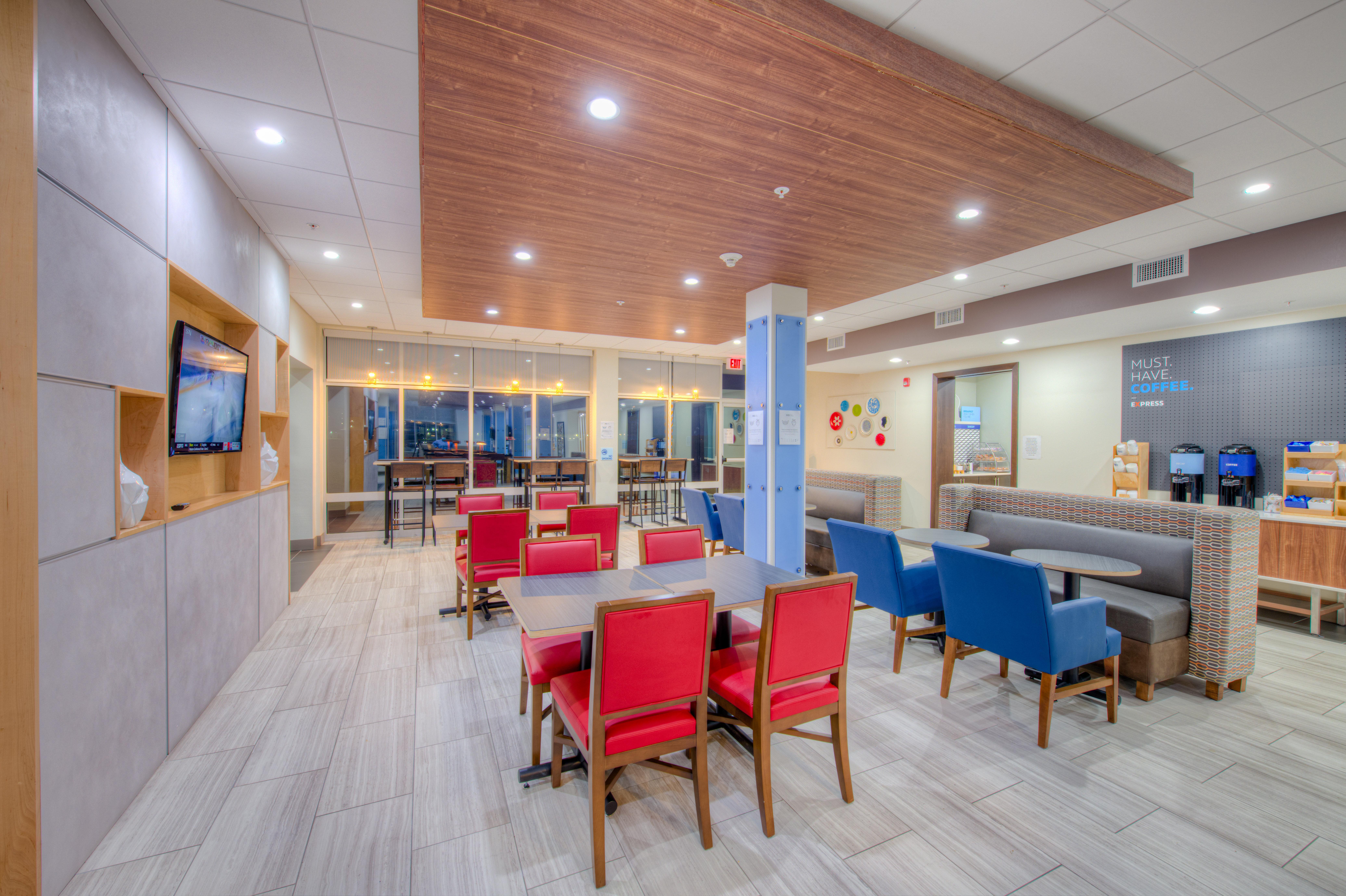 Holiday Inn Express & Suites - Remington By Ihg Екстер'єр фото
