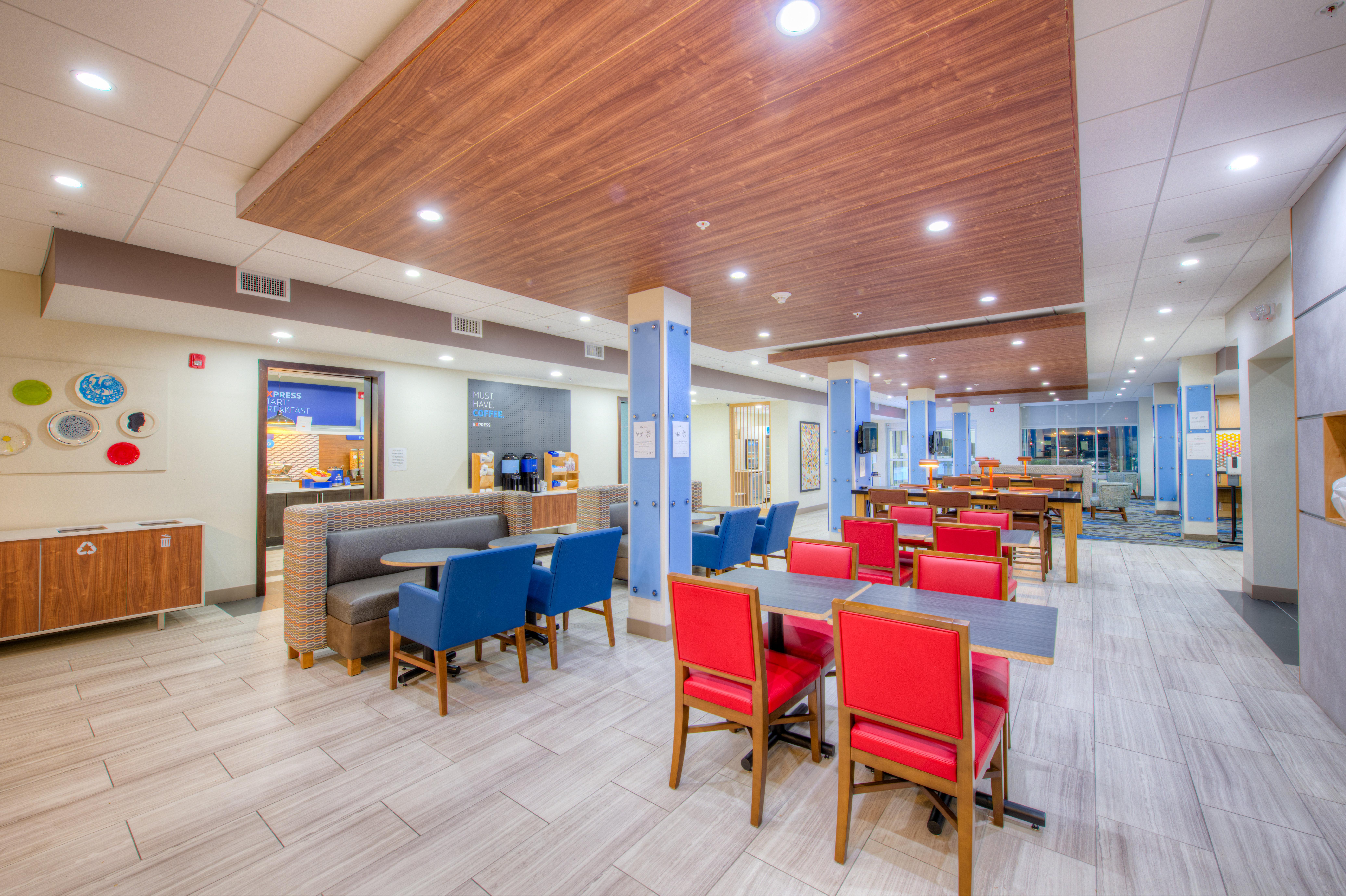 Holiday Inn Express & Suites - Remington By Ihg Екстер'єр фото