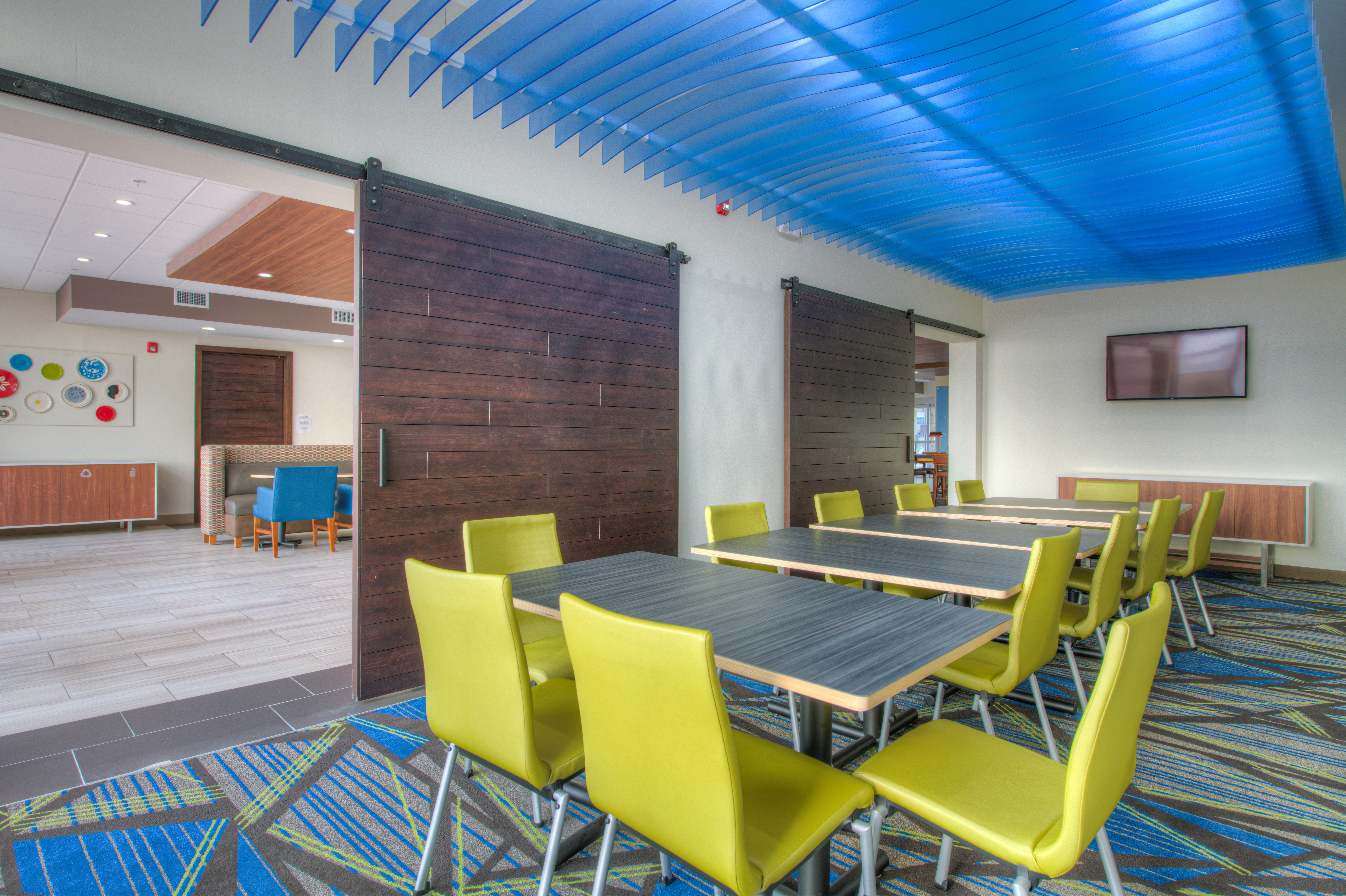 Holiday Inn Express & Suites - Remington By Ihg Екстер'єр фото