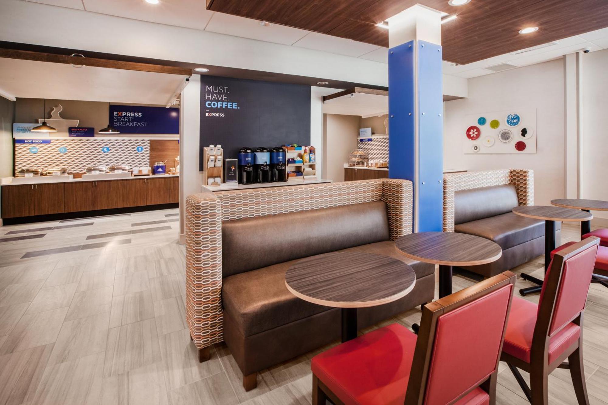 Holiday Inn Express & Suites - Remington By Ihg Екстер'єр фото