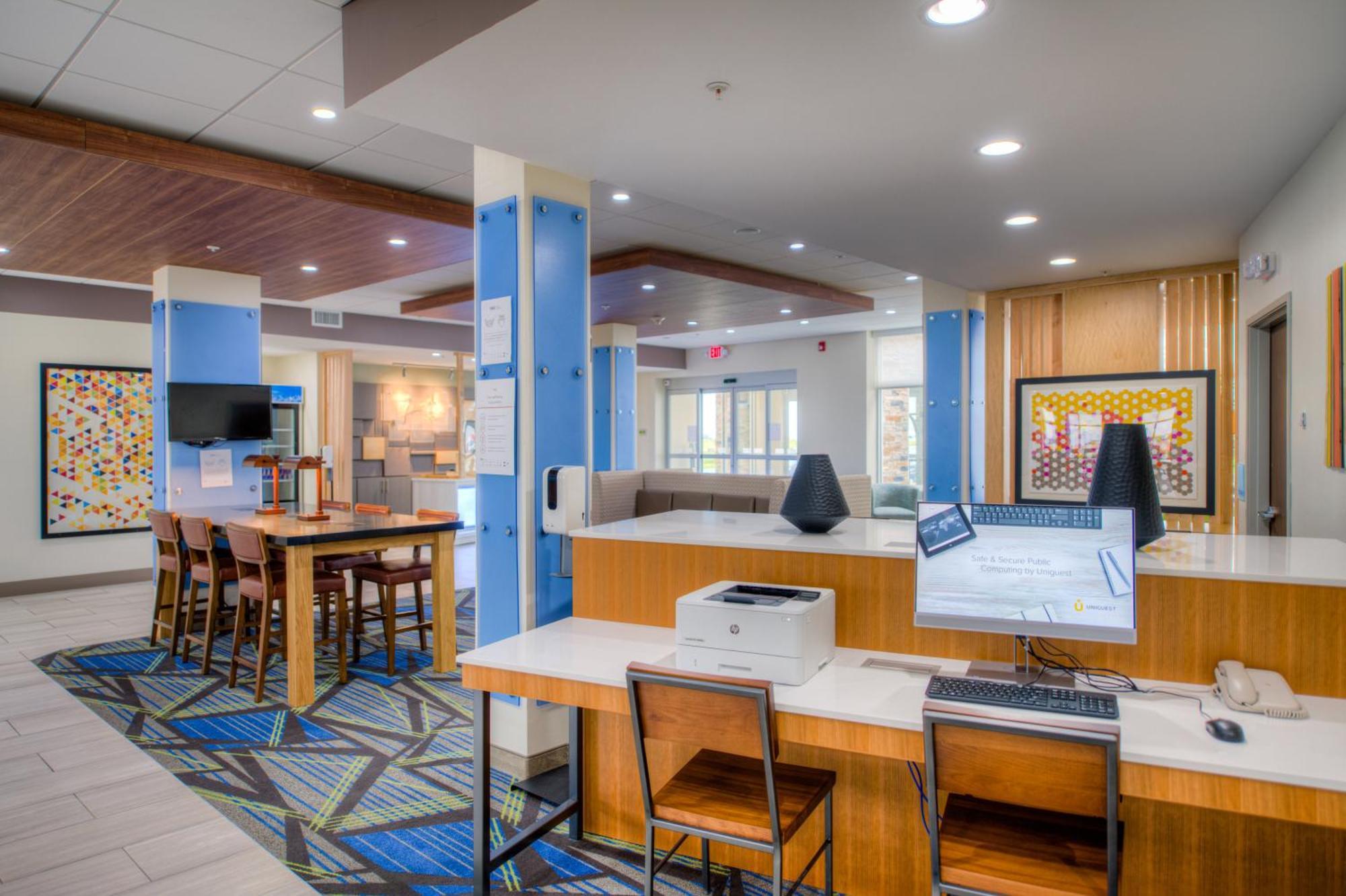 Holiday Inn Express & Suites - Remington By Ihg Екстер'єр фото