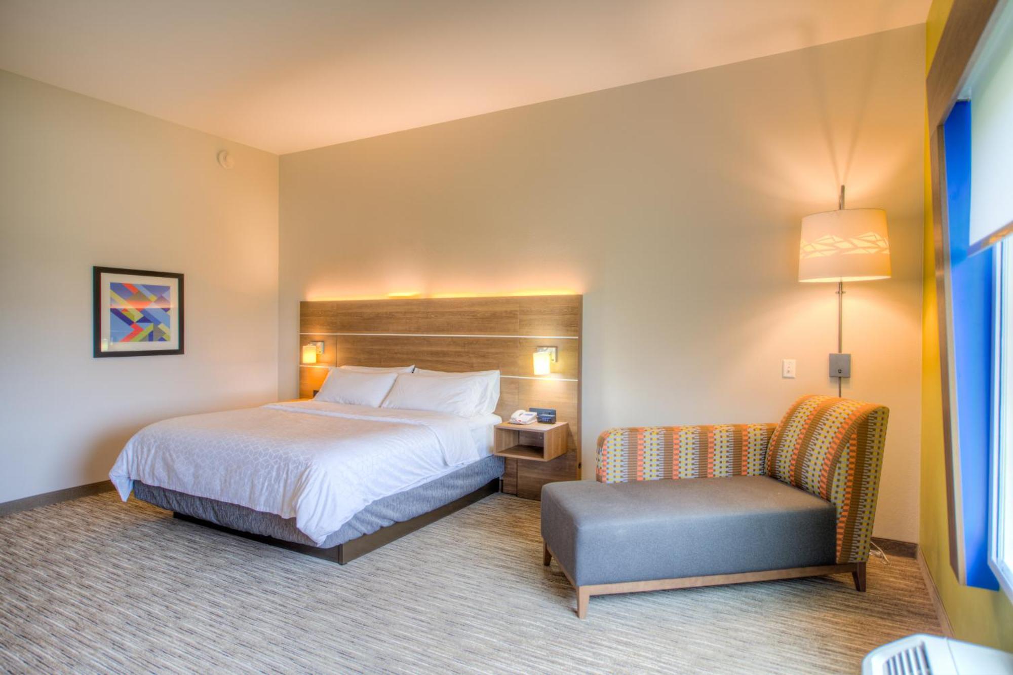 Holiday Inn Express & Suites - Remington By Ihg Екстер'єр фото